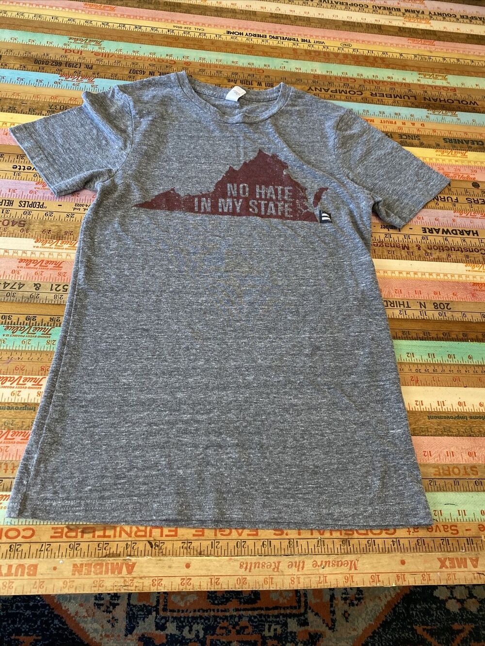 Equality Womens XS T-Shirt Gray LGBT Pride No Hate In My State VA Rainbow‎